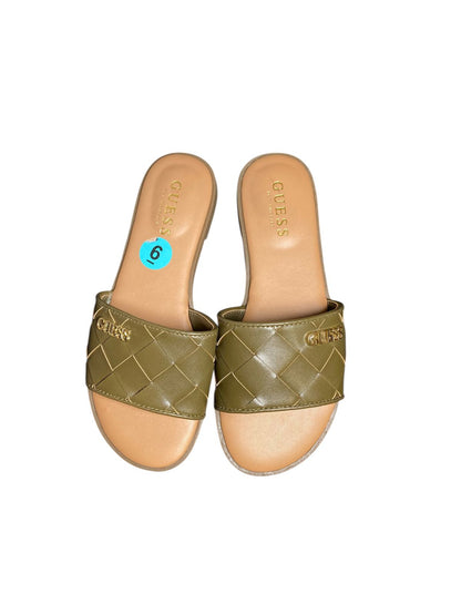 Sandalias Guess Slides Olivo | Elegancia Entrelazada para Dama